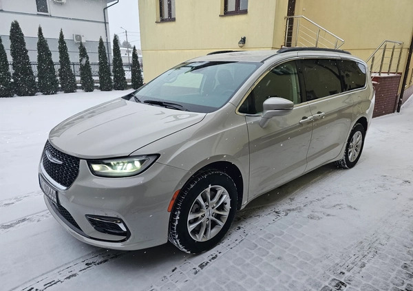 pomorskie Chrysler Pacifica cena 210330 przebieg: 43351, rok produkcji 2021 z Mirsk